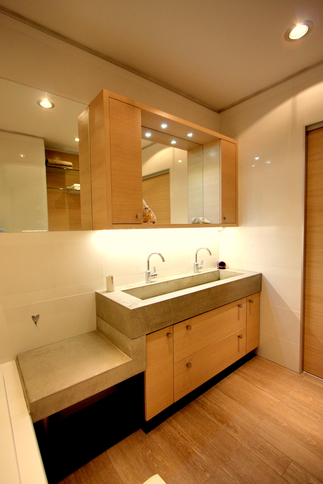 Fürdőszoba beton mosdóval / Concrete lavatory - bathroom