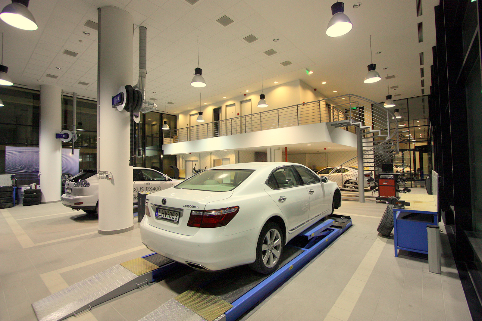 Lexus szalon belsőépítészet / Lexus salon interior architecture